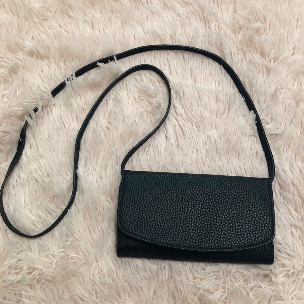 Black crossbody purse